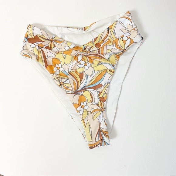 L*Space Nancy Lee Printed Bitsy Bikini Bottom Floral - Picture 3 of 5